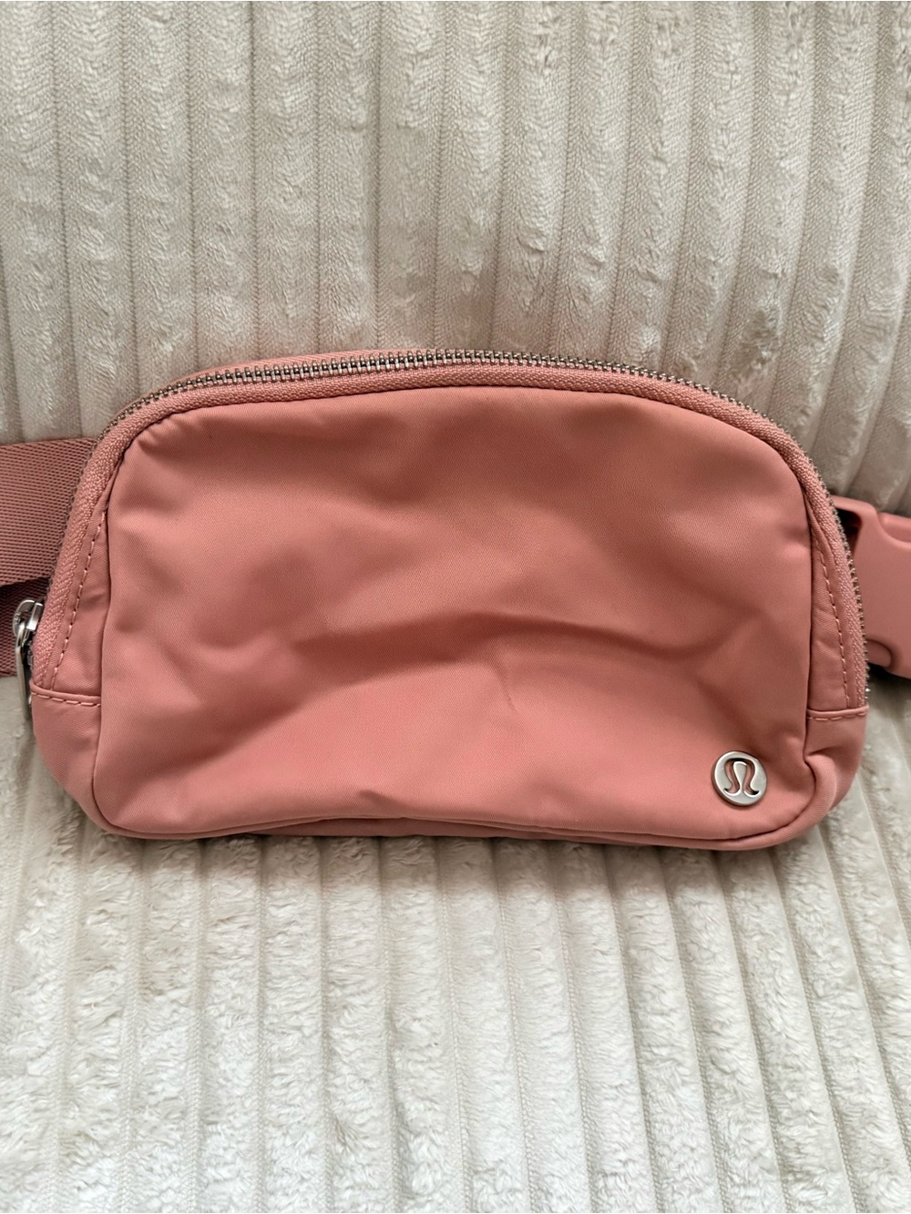 lululemon athletica Dusty Pink Belt Bag - Compact Hands-Free Pack